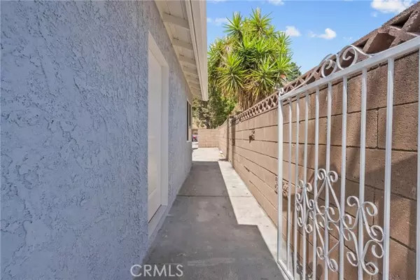 Sylmar (los Angeles), CA 91342,12677 W Lazard