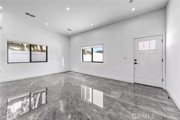 Van Nuys (los Angeles), CA 91405,6831 Ranchito Avenue