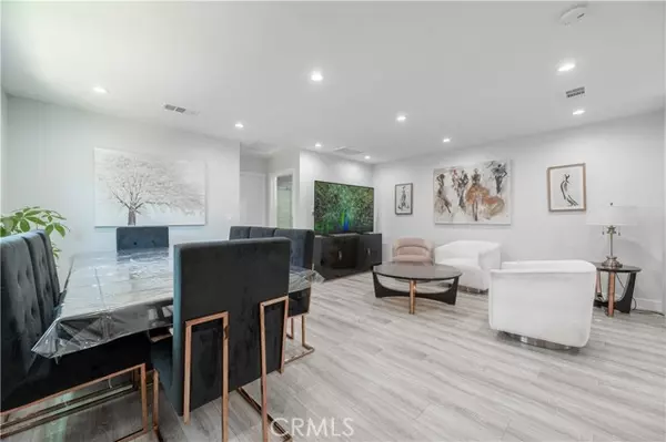 Granada Hills (los Angeles), CA 91344,11118 Haskell Avenue