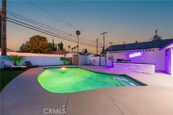 Granada Hills (los Angeles), CA 91344,11118 Haskell Avenue