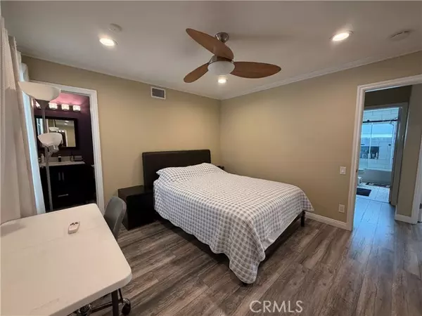 West Hills (los Angeles), CA 91307,23928 Archwood St.