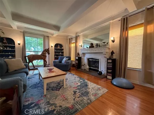 Glendale, CA 91206,989 Coronado Drive