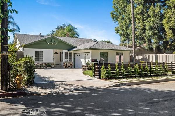 5725 Rhodes Avenue, Valley Village, CA 91607