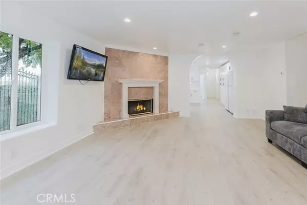Sylmar (los Angeles), CA 91342,13631 Eldridge Avenue