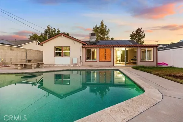 11377 Gaynor Avenue, Granada Hills (los Angeles), CA 91344