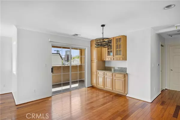 Burbank, CA 91501,617 E Tujunga Avenue #201