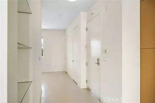 Pasadena, CA 91101,217 S Marengo #304