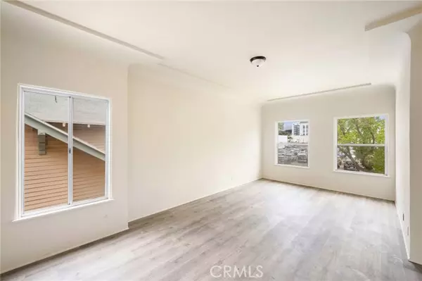 Glendale, CA 91204,200 E Lomita Avenue #5