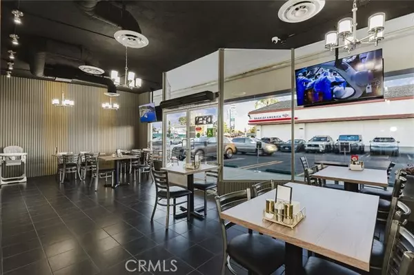 Valley Village, CA 91607,5217 Laurel Canyon Boulevard