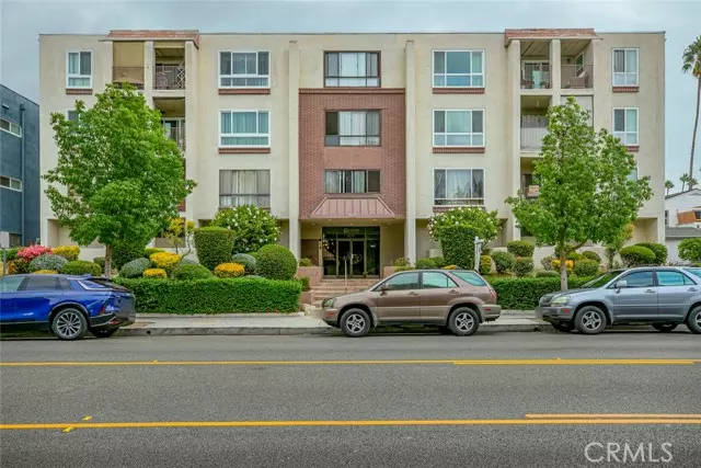 Glendale, CA 91202,1118 N Central #17