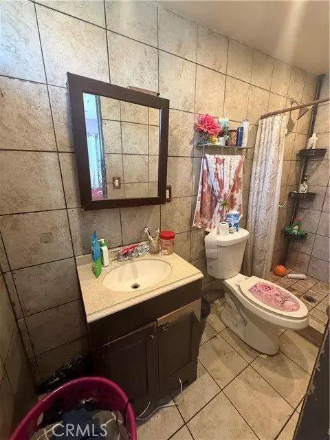 Lawndale, CA 90260,4740 W 161st