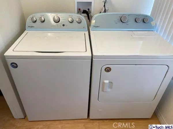 Sunland (los Angeles), CA 91040,10516 Jardine Avenue #1/2