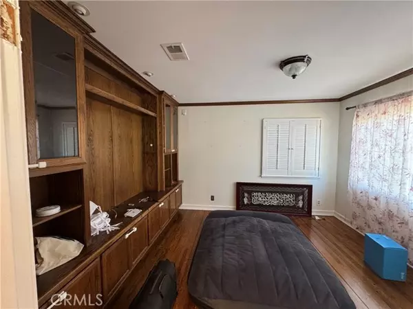 North Hollywood (los Angeles), CA 91601,5528 Willowcrest