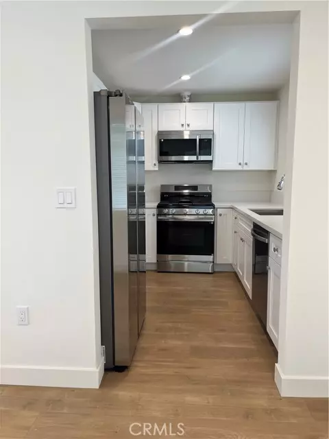 Glendale, CA 91205,1011 E Chevy Chase #B