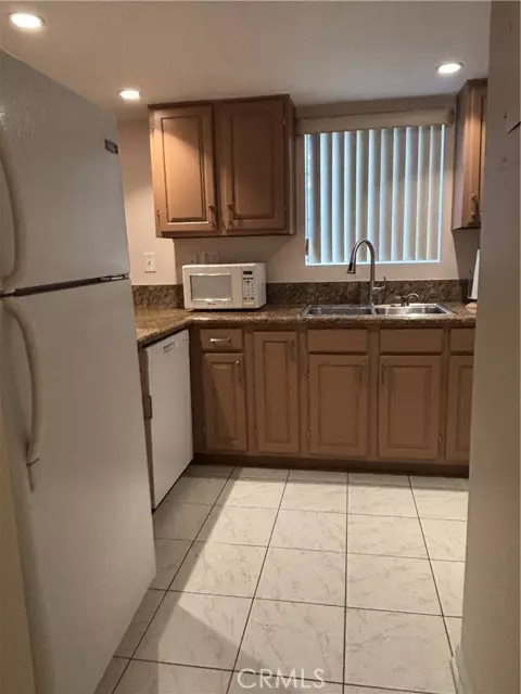 Glendale, CA 91206,618 N Howard Street