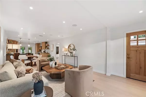 Los Angeles, CA 90042,5105 Buchanan