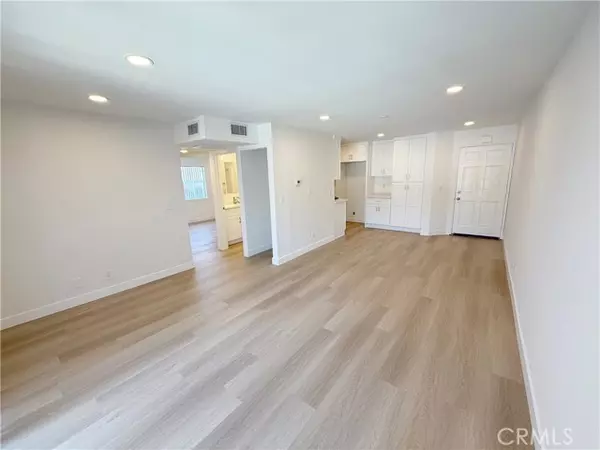 3016 Honolulu Avenue #7, Glendale, CA 91214