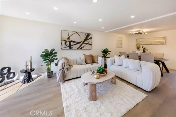 North Hills (los Angeles), CA 91343,15035 Nordhoff Street #115