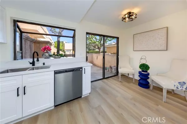 North Hills (los Angeles), CA 91343,15035 Nordhoff Street #115