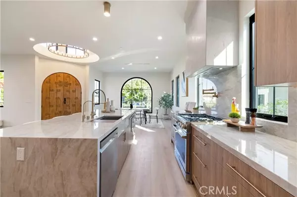 Los Angeles, CA 90039,4026 Garden Avenue