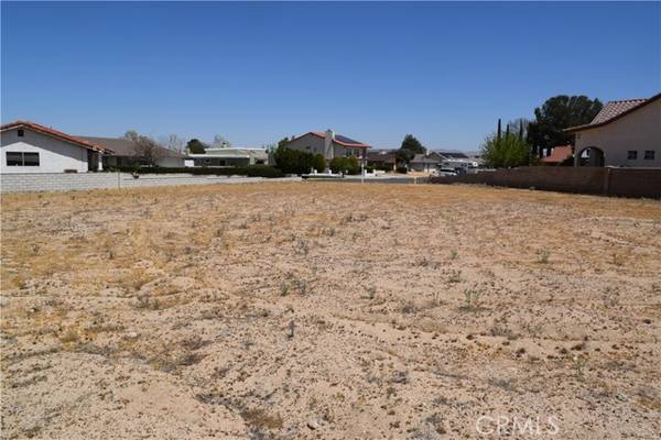 18601 Catalina Road, Victorville, CA 92395