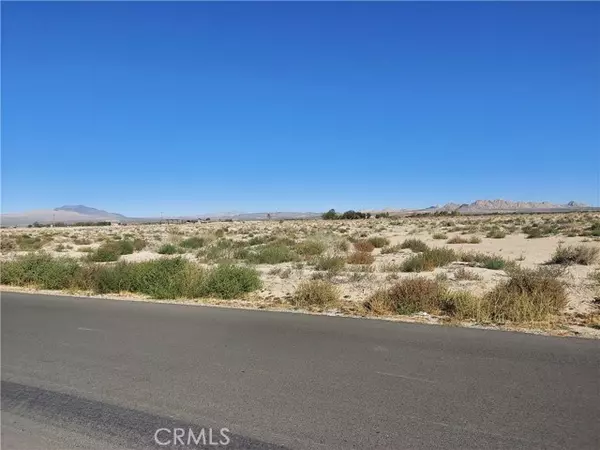 Lucerne Valley, CA 92356,0 Locust Parcel #0450-024-01 Avenue