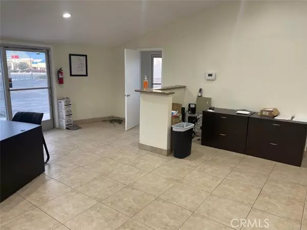 Hesperia, CA 92345,17085 Bear Valley Road