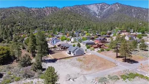 Wrightwood, CA 92397,5555 Pacific Crest Drive