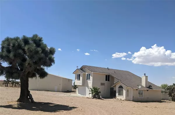 10330 Shasta Road, Phelan, CA 92371