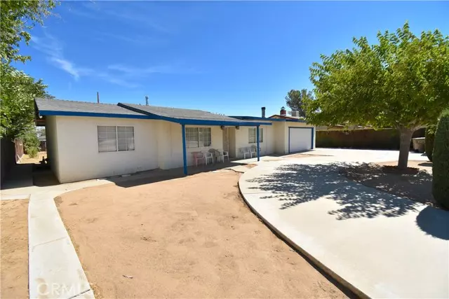 16320 Live Oak Street, Hesperia, CA 92345