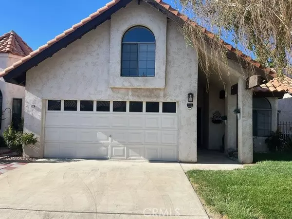 19246 Pine Way, Apple Valley, CA 92308