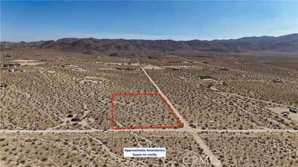 723 Joshua Tree Road, Landers, CA 92285