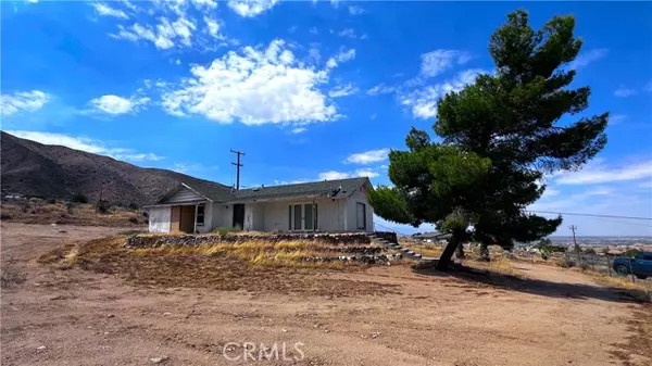 9156 Flora Vista Road, Apple Valley, CA 92308