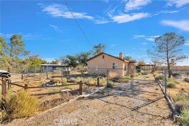 Lucerne Valley, CA 92356,9405 Mesa Road