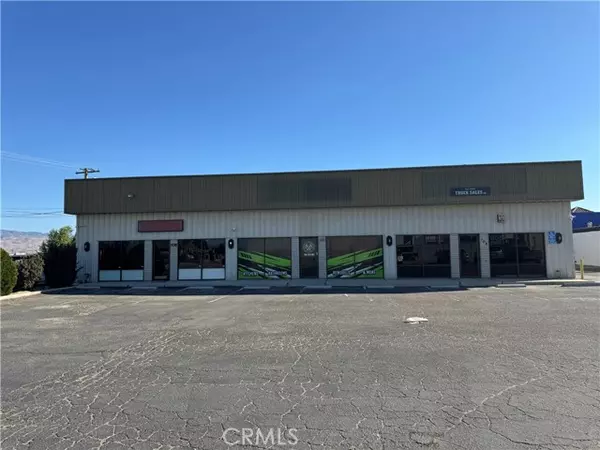 13631 Navajo Road, Apple Valley, CA 92308