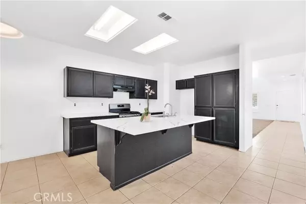 Victorville, CA 92394,14807 Honeysuckle Street