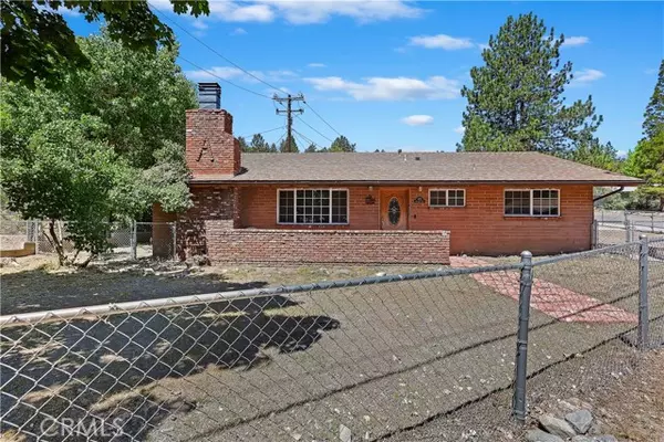 875 Mountain View Avenue, Wrightwood, CA 92397