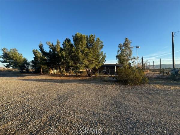 23839 Bear Valley Road, Apple Valley, CA 92308