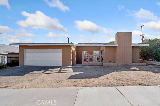 1616 Paloma Street, Barstow, CA 92311