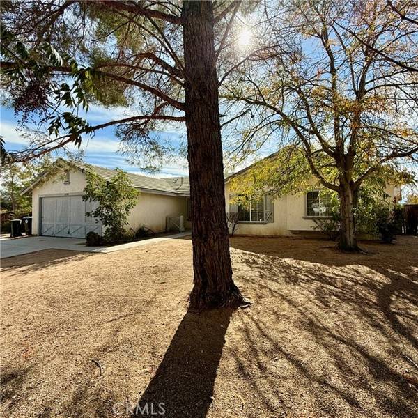 22594 Cuyama Court, Apple Valley, CA 92307