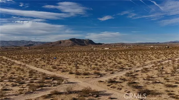 Joshua Tree, CA 92252,718 Candela Avenue