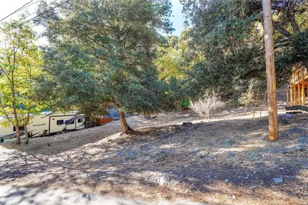 Wrightwood, CA 92397,1127 Twin Lakes Drive