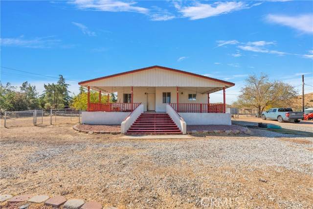 6022 Arrowhead Lake Road, Hesperia, CA 92345