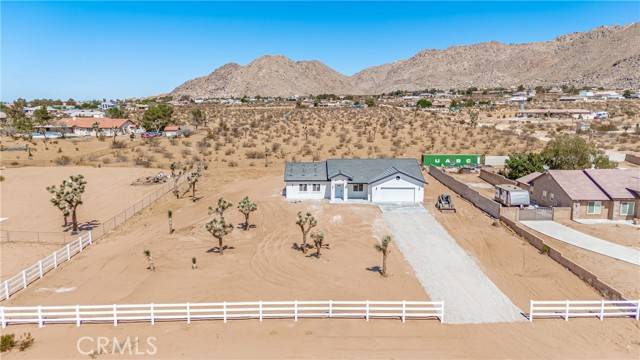 23650 Pala Lane, Apple Valley, CA 92307