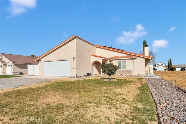 18270 Lakeview Drive, Victorville, CA 92395