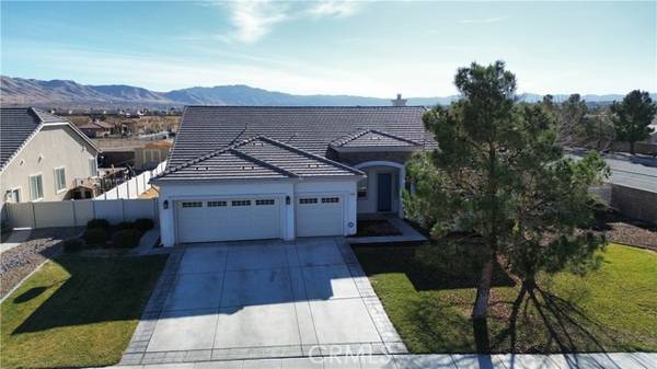 19689 Chicory Court, Apple Valley, CA 92308