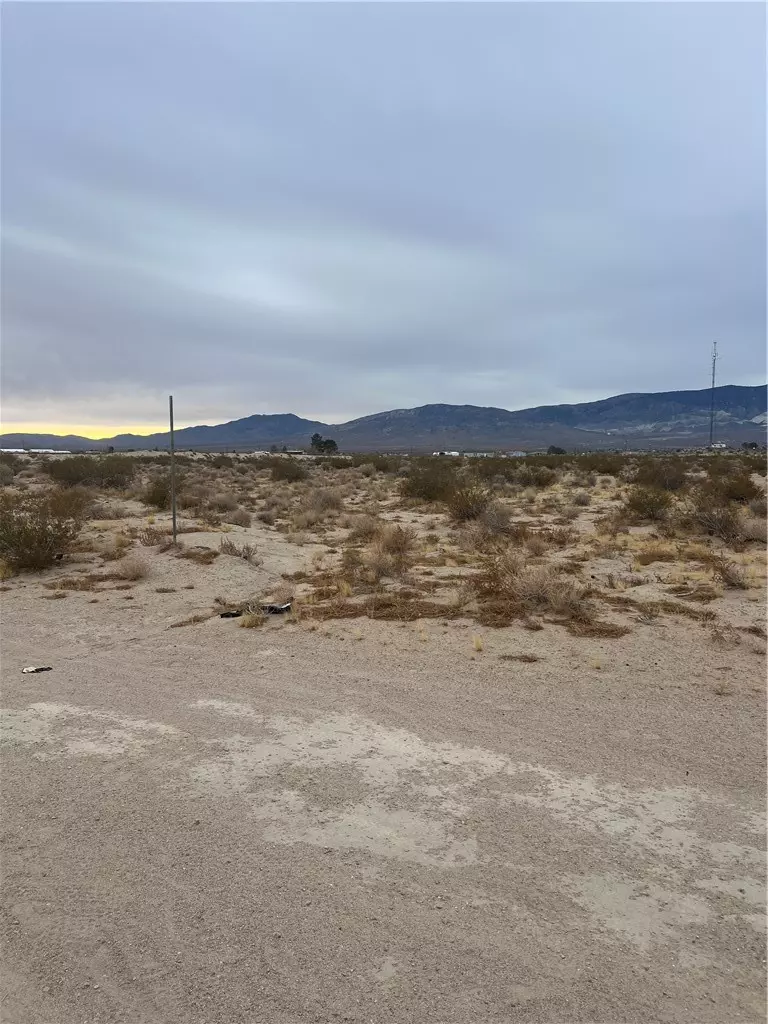 Lucerne Valley, CA 92356,6 Rodeo Road