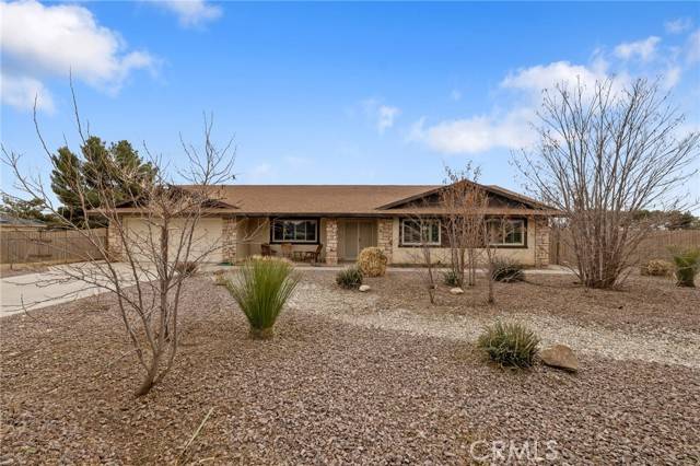 15015 Cheyenne Road, Apple Valley, CA 92307