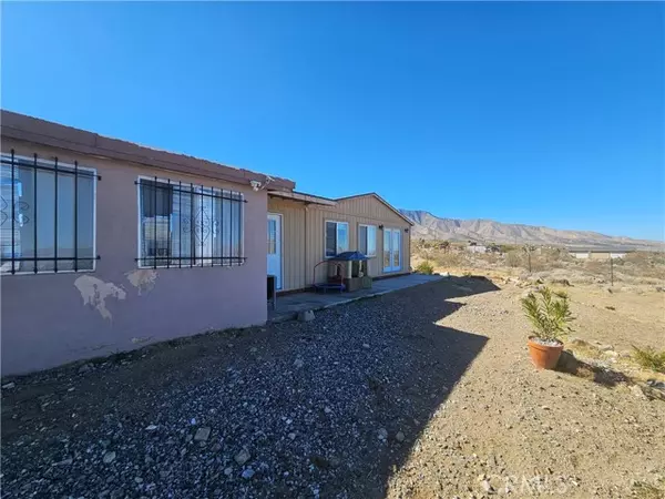 31940 Zircon Road, Lucerne Valley, CA 92356