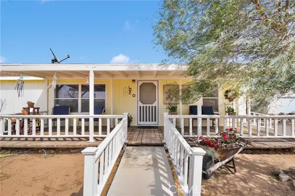 21099 Weimar Avenue, Apple Valley, CA 92307